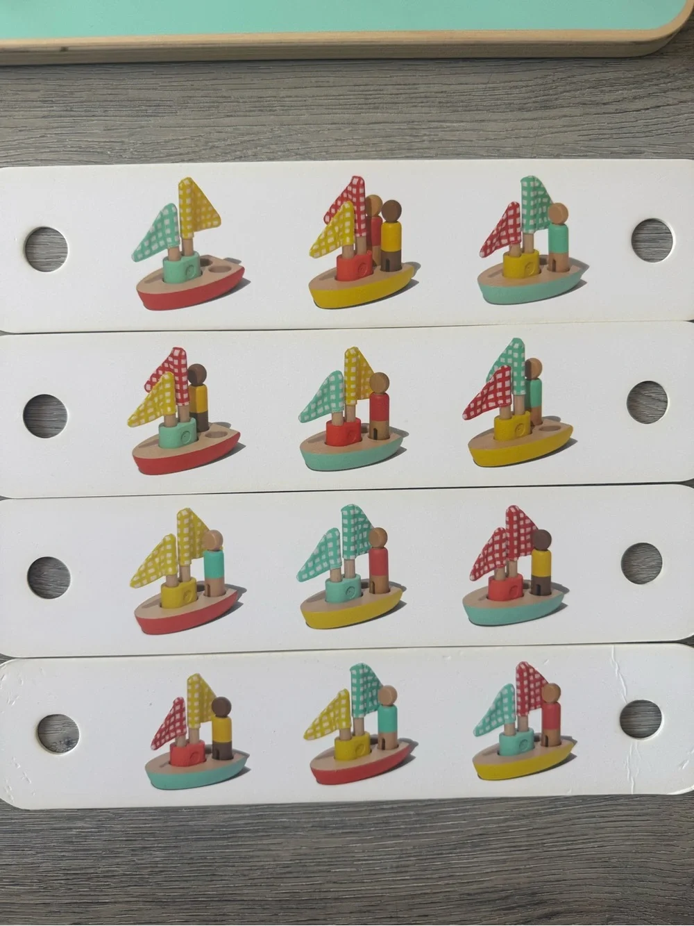 Lovevery Pattern Match Boats & Cards Set